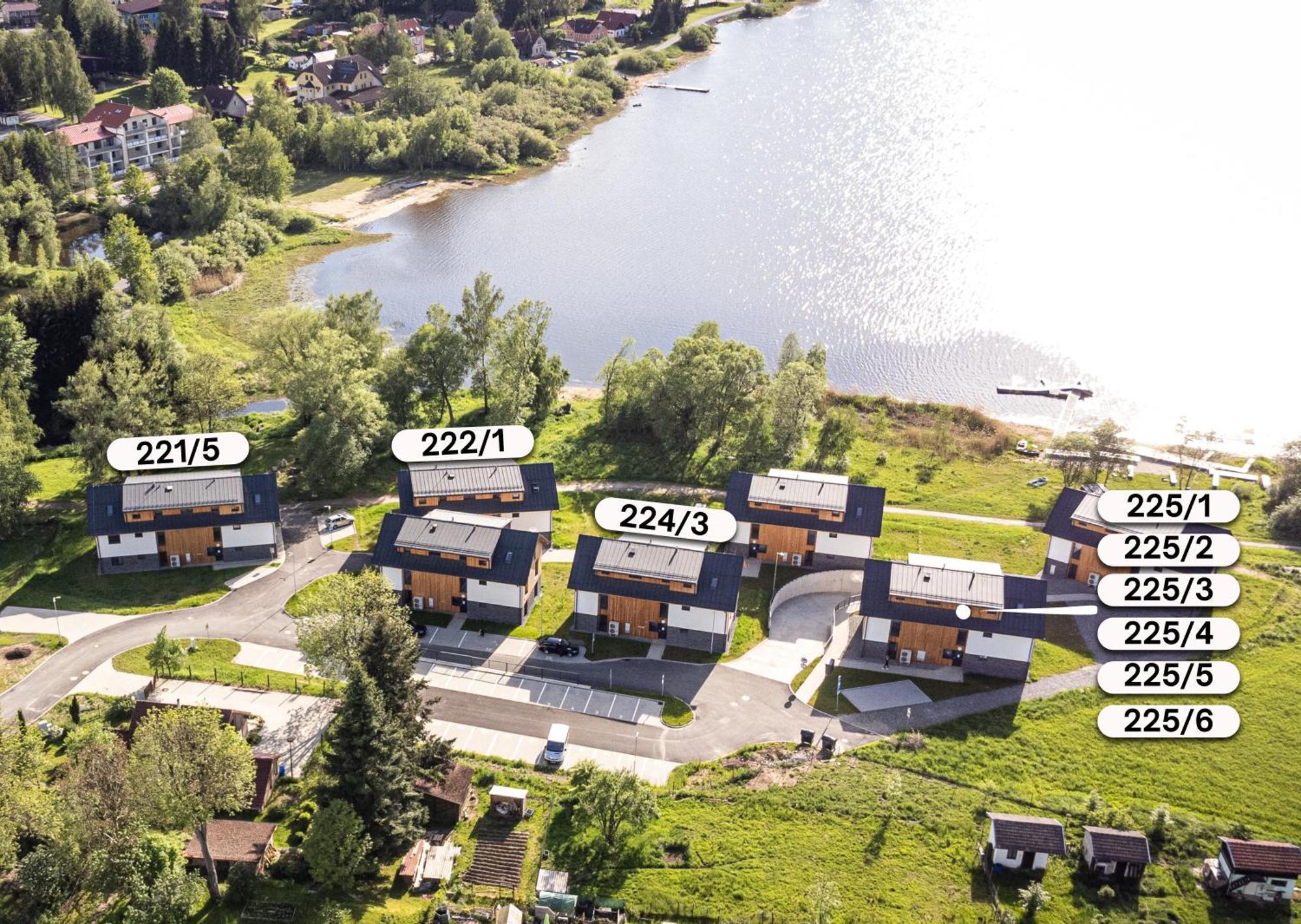Resort Male Lipno Черна-в-Пошумави Экстерьер фото